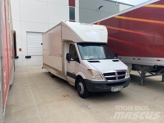 Dodge Sprinter 大型面包车
