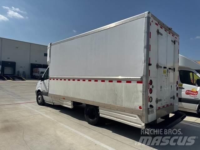 Dodge Sprinter 商务面包车