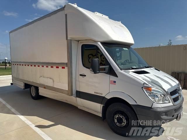 Dodge Sprinter 商务面包车