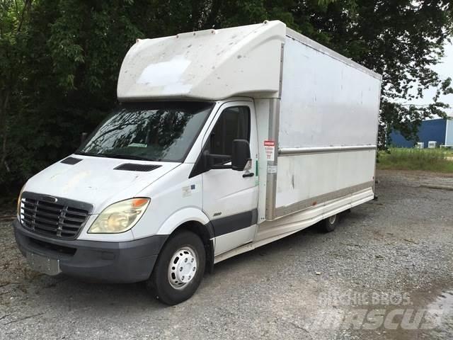 Dodge Sprinter 大型面包车