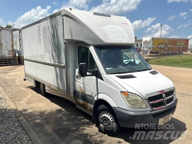 Dodge Sprinter 大型面包车