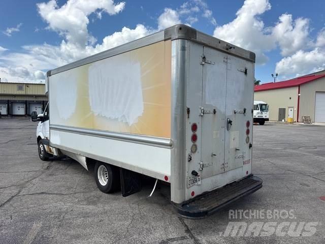 Dodge Sprinter 商务面包车