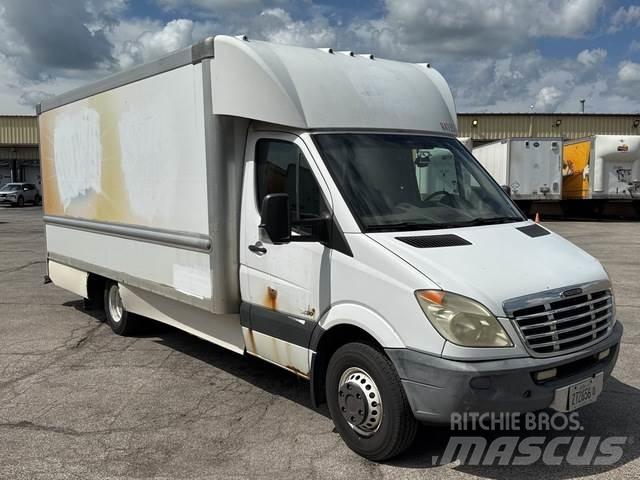 Dodge Sprinter 商务面包车