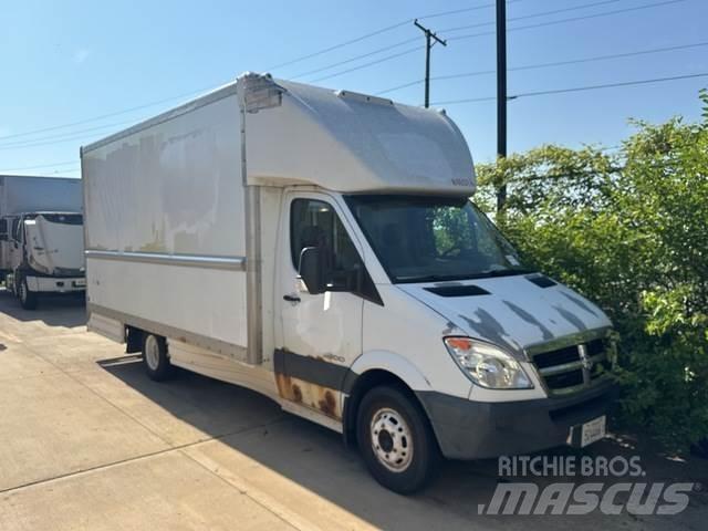 Dodge Sprinter 大型面包车