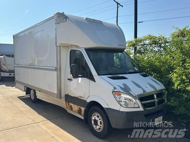 Dodge Sprinter 大型面包车