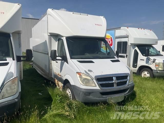 Dodge Sprinter 大型面包车