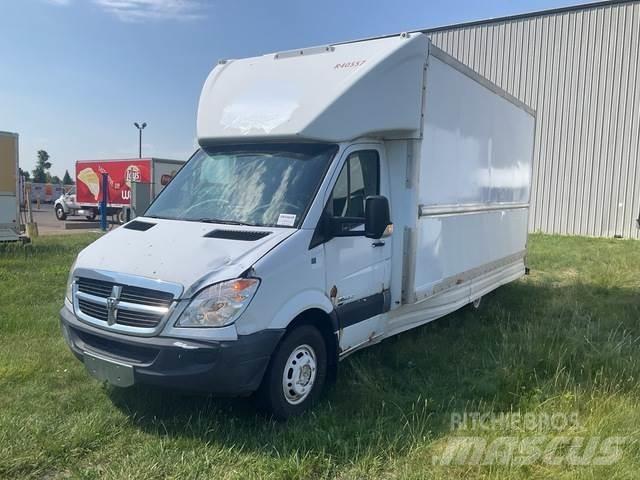 Dodge Sprinter 大型面包车