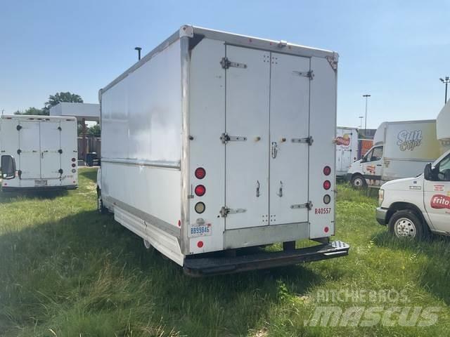 Dodge Sprinter 大型面包车