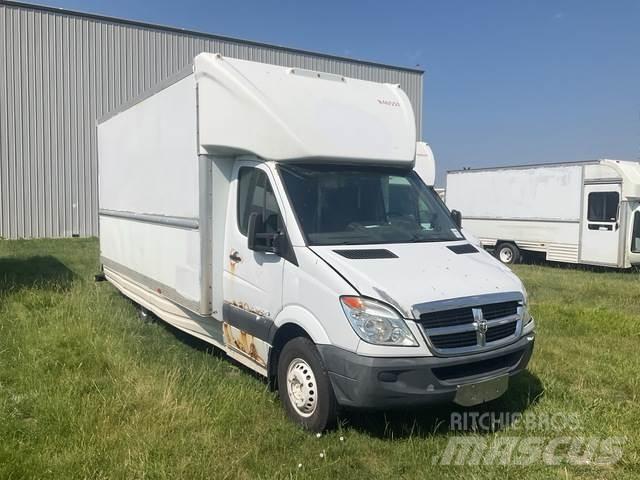 Dodge Sprinter 大型面包车