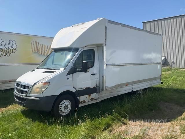 Dodge Sprinter 大型面包车