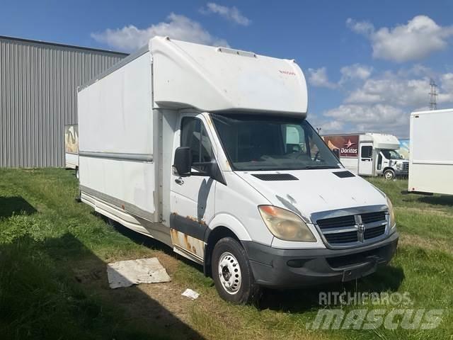 Dodge Sprinter 大型面包车