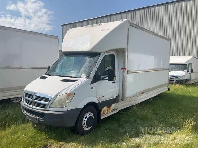 Dodge Sprinter 大型面包车