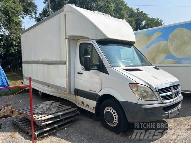Dodge Sprinter 大型面包车