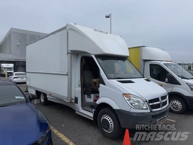 Dodge Sprinter 大型面包车