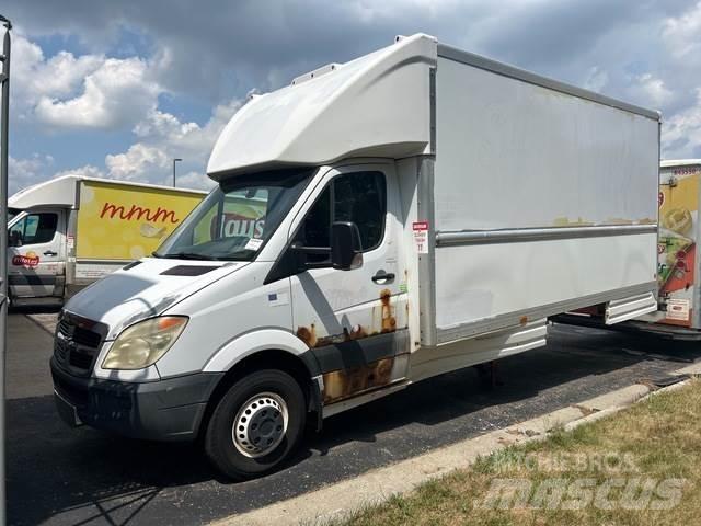 Dodge Sprinter 大型面包车
