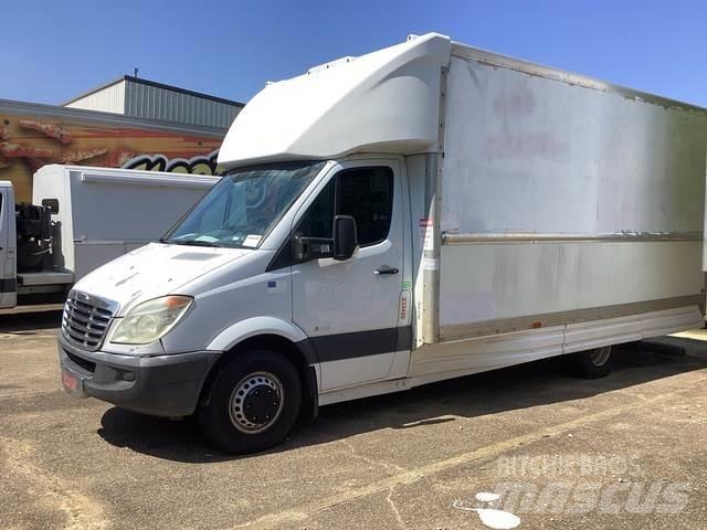 Dodge Sprinter 商务面包车