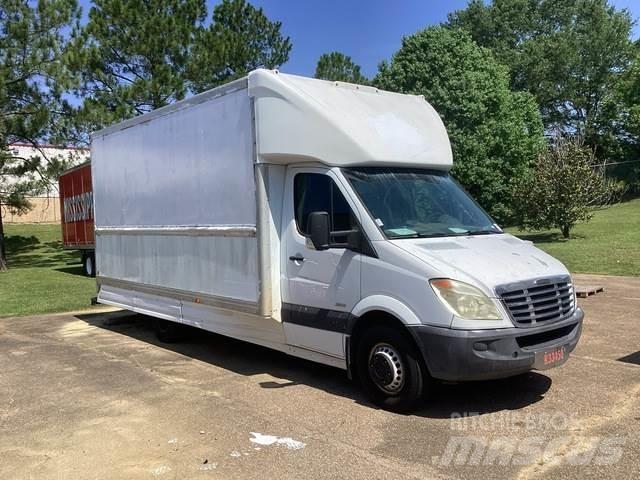 Dodge Sprinter 商务面包车