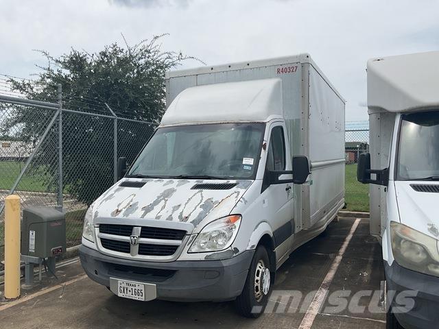 Dodge Sprinter 商务面包车