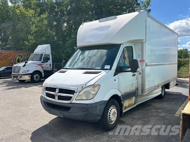 Dodge Sprinter 商务面包车