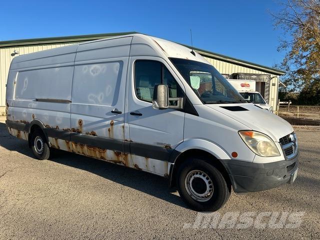 Dodge Sprinter 大型面包车