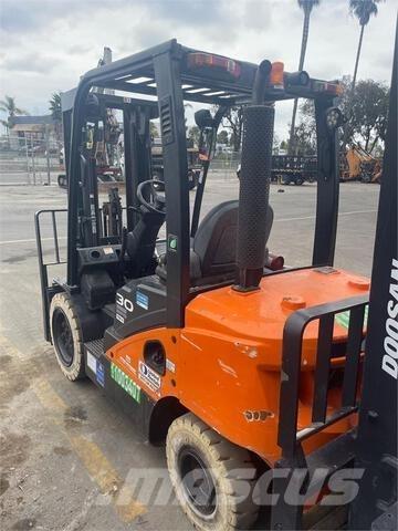 Doosan D30S7 其他叉车