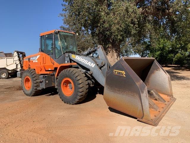 Doosan DL250-5 轮式装载机