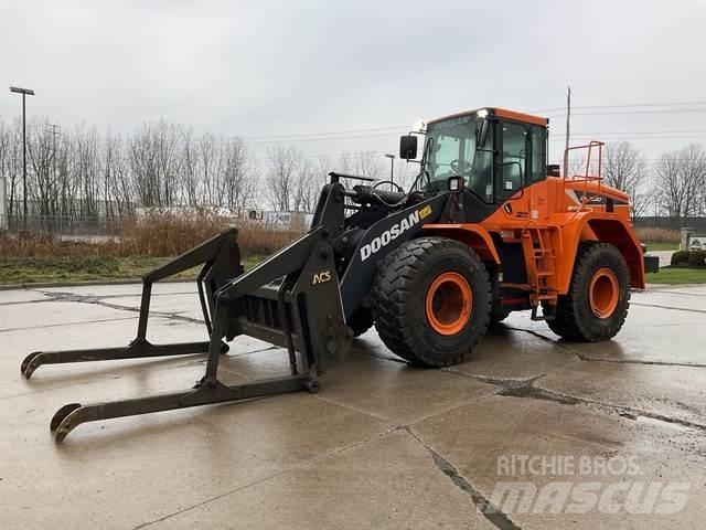 Doosan DL300-5 轮式装载机