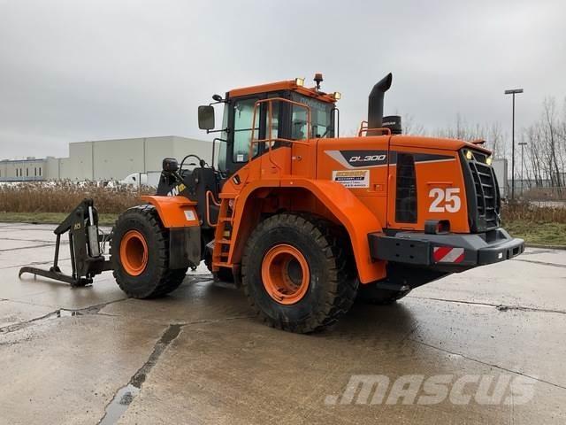 Doosan DL300-5 轮式装载机