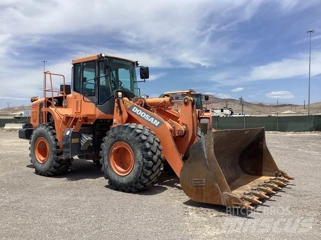 Doosan DL300-5 轮式装载机