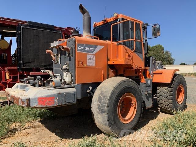 Doosan DL300-5 轮式装载机