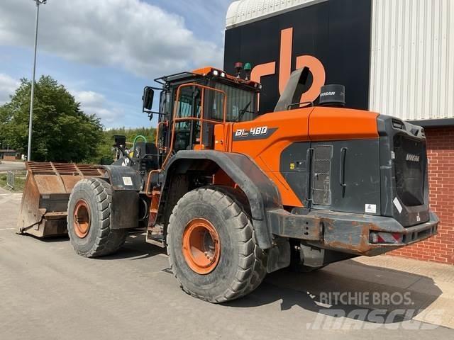 Doosan DL480-7 轮式装载机