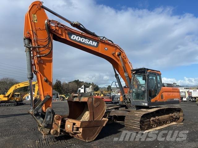 Doosan DX300LC 履带挖掘机