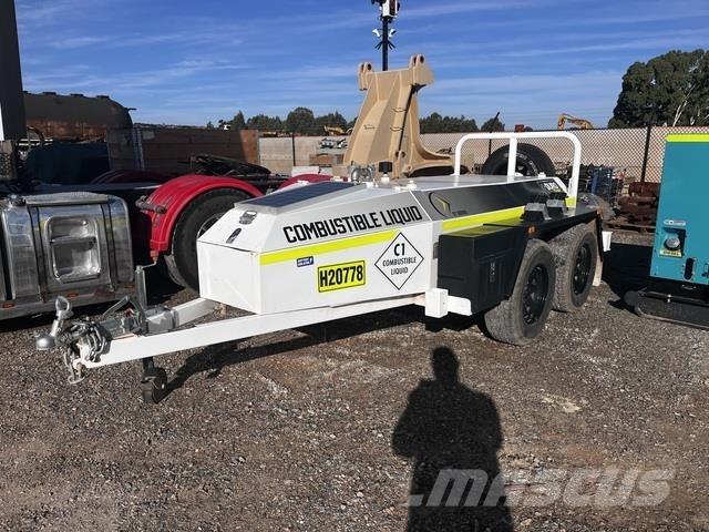  Durotank DT012 罐式拖车