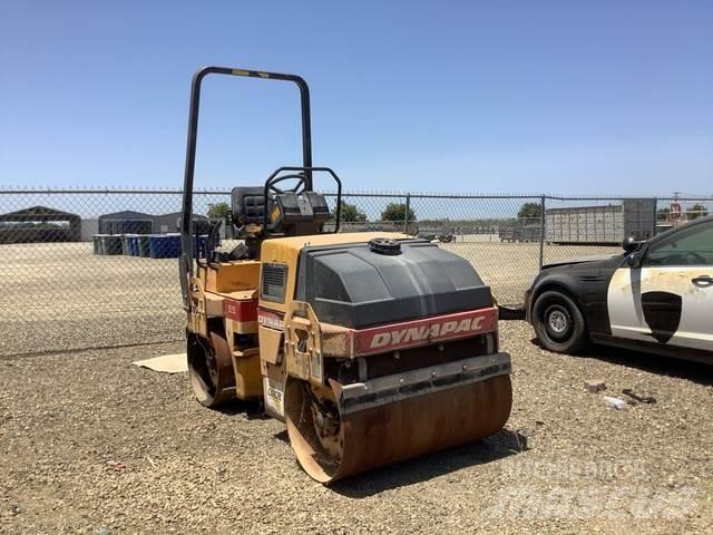 Dynapac CC122 双轮压路机