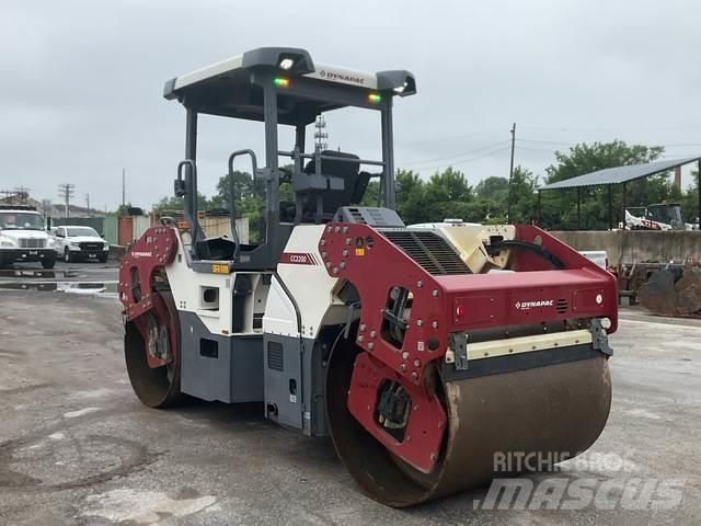 Dynapac CC2200 双轮压路机