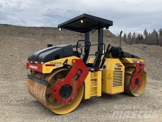 Dynapac CC422 双轮压路机