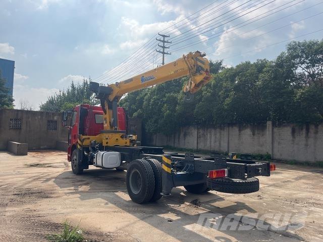 FAW J6L-240 起重车