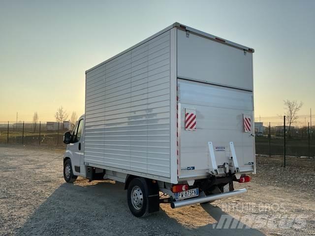Fiat Ducato 大型面包车