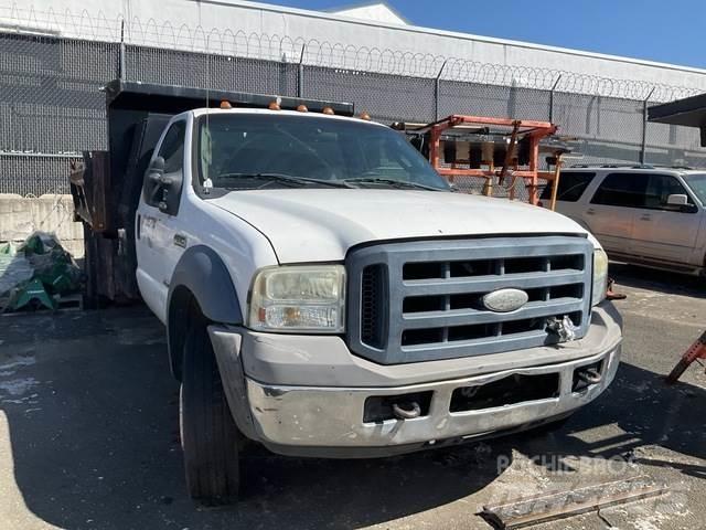 Ford 550 自卸式货车