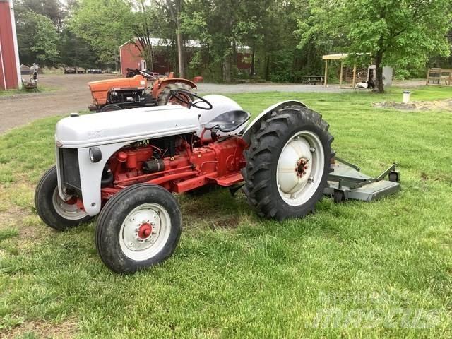 Ford 8N 拖拉机/农用车