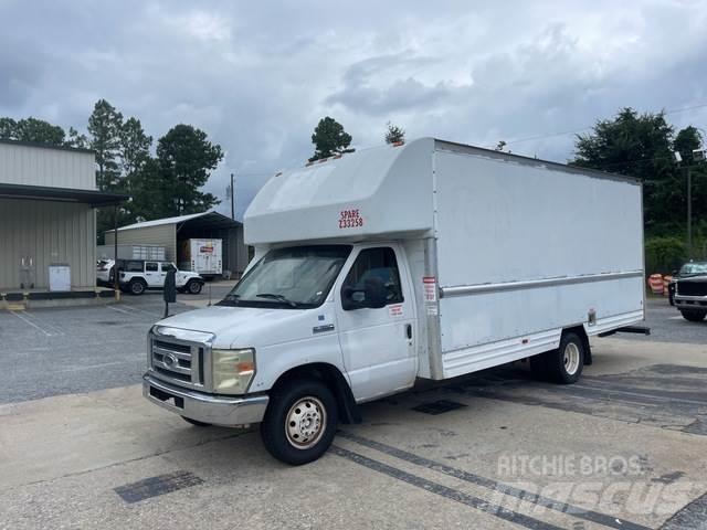 Ford E-250 商务面包车