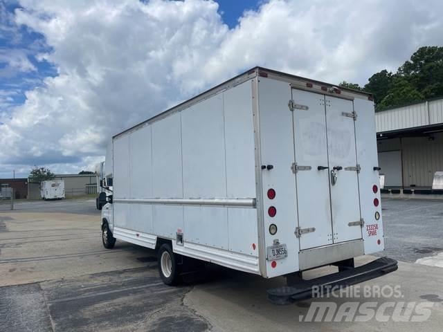 Ford E-250 商务面包车