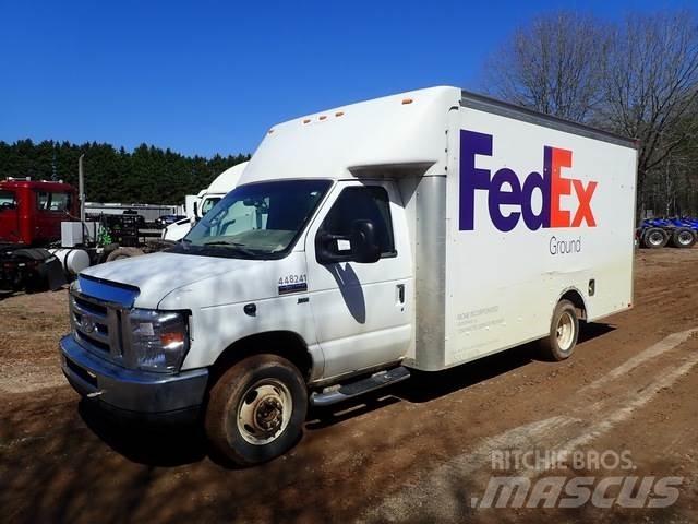 Ford E-350 厢式货车