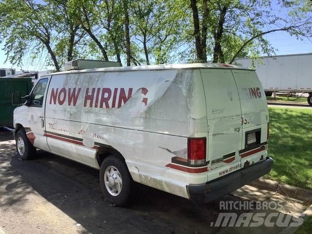 Ford E-350 大型面包车