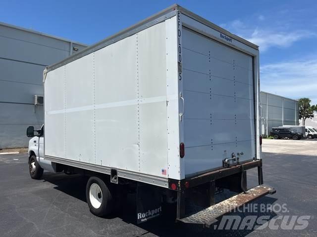 Ford E-350 厢式货车