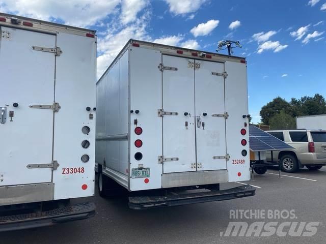 Ford E-350 大型面包车