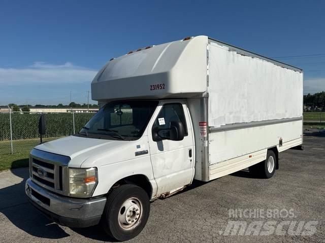 Ford E-350 商务面包车