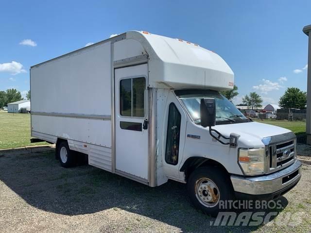 Ford E-350 厢式货车
