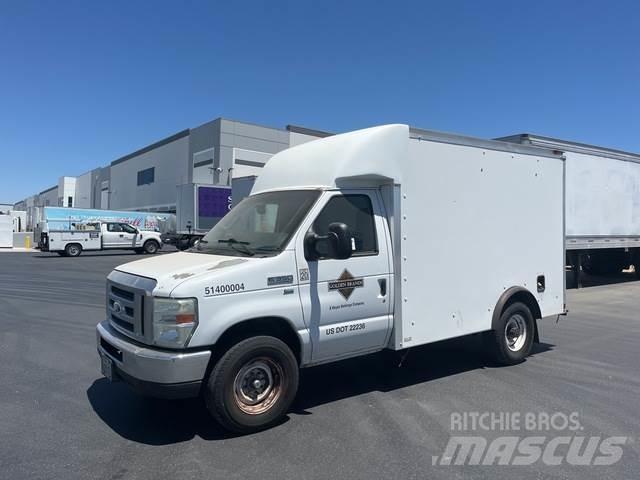Ford E-350 厢式货车