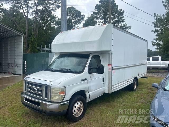 Ford E-350 厢式货车